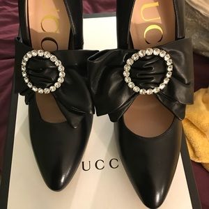Gucci black pump
